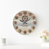 Colorful Beach Wood & Nautical Stripes & Seashell Große Wanduhr (Zuhause)