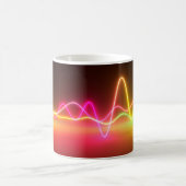 Colorful bright neon glowing graphic equalizer. Mu Kaffeetasse (Mittel)