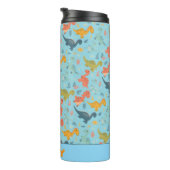 Colorful dinosaur cartoon blue pattern name  thermosbecher (Nach rechts gedreht)