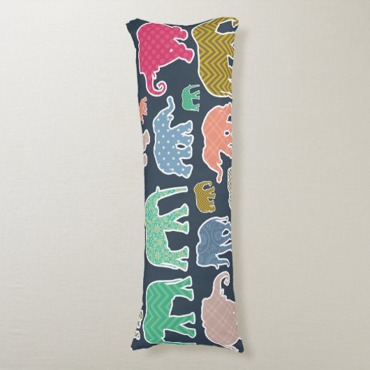 Colorful Elephants, Pattern Of Elephants, Zigzag Seitenschläferkissen (Vorderseite Vertikal)