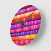 Colorful Fabric Pile Striped Runde Wanduhr (Winkel)