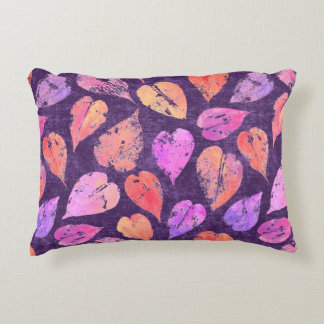 Colorful Fall Leaves On Purple Pattern Dekokissen