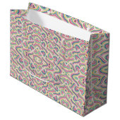 Colorful gift bag with a psychedelic pattern  große geschenktüte (Vorderseite Schrägansicht)