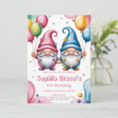 Colorful happy gnomes with balloons einladung (Stehend Vorderseite)