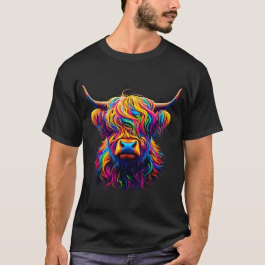 Colorful Highland Cow T-Shirt (Vorderseite)