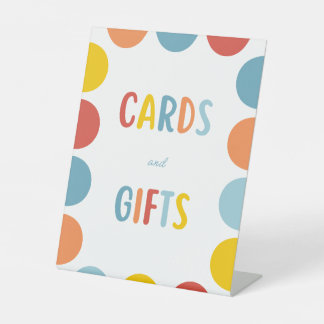 Colorful Kids Birthday Cards and Gifts Sign Sockelschild