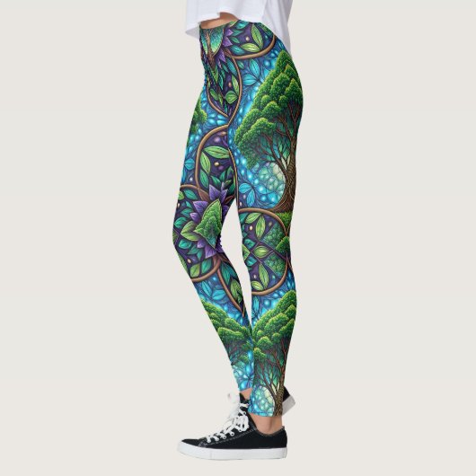 Colorful leggings featuring a vibrant, nature (Links)