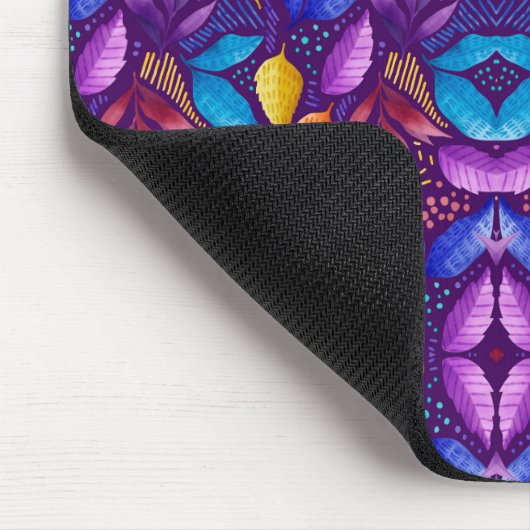 Colorful mouse pad featuring a symmetrical mousepad (Ecke)