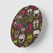 Colorful owl doodle background pattern runde wanduhr (Winkel)