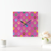 Colorful paw prints pattern quadratische wanduhr (Zuhause)