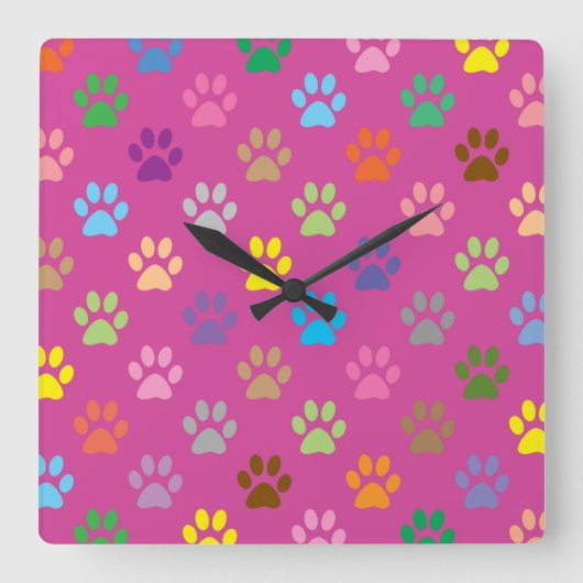 Colorful paw prints pattern quadratische wanduhr (Vorderseite)