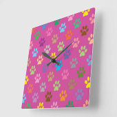 Colorful paw prints pattern quadratische wanduhr (Winkel)