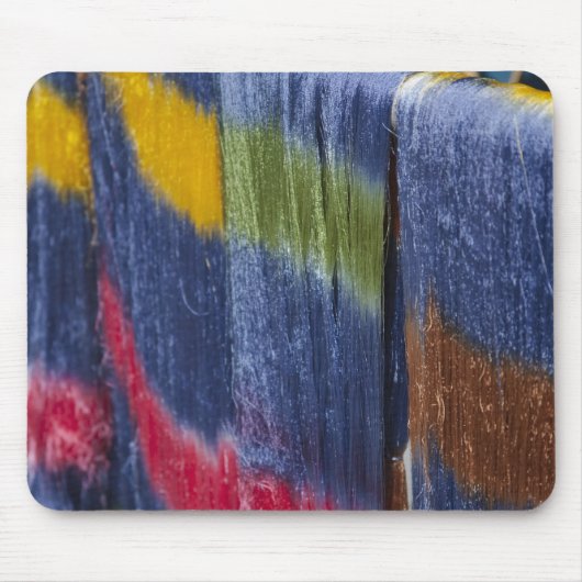 Colorful silk threads, Mandalay, Myanmar Mousepad (Vorne)