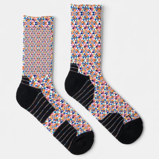 Colorful socks with geometric patterns in red socken (Rechts)