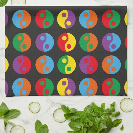 Colorful Yin Yangs Geschirrtuch (Gefaltet)