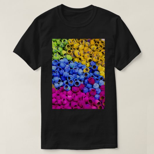 Colourful earthen pots in random formation abstrac T-Shirt (Design vorne)