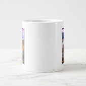 Columbia River Gorge Scene mit Crown Point Jumbo-Tasse (Vorderseite)