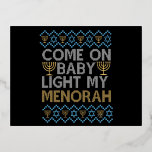 Come on Baby Light my Menorah Funny Jewish Sweater Folie Einladungspostkarte<br><div class="desc">funny, hanukkah, food, jewish, jews, challah, menorah, gift, sweater, birthday</div>