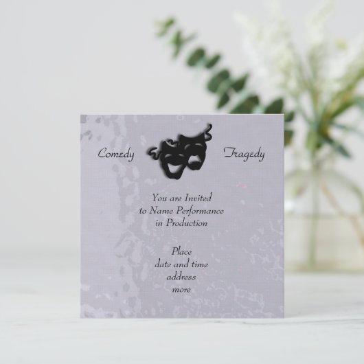 Comedy und Tragedy Black Mmasken Shimmer Einladung (Stehend Vorderseite)