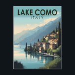 Comer See Italien Reisen Vintag Postkarte<br><div class="desc">Comer See Vektorkunst Design. Der Comer See,  in der Lombardei Norditaliens,  ist ein hochklassiges Erholungsgebiet,  bekannt für seine dramatische Landschaft,  Set an den Ausläufern der Alpen.</div>