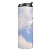 Comforting Sky Blue Bible Verse White Cross Thermosbecher (Nach links gedreht)