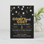 Comfy and Cozy New Year's Eve Party Invitation Einladung (Stehend Vorderseite)