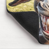 Comical Donkey trägt einen Strohhut Mousepad (Ecke)