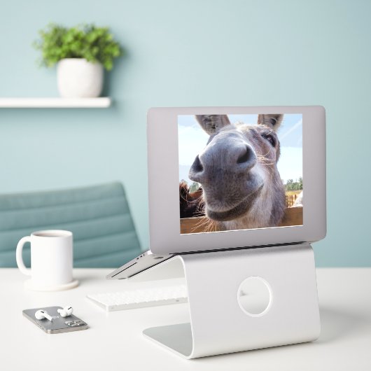 Comical Gray Smiling Donkey Aufkleber (Laptop auf Schreibtisch)