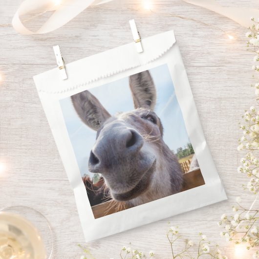 Comical Gray Smiling Donkey Geschenktütchen (Ausgeschnitten)