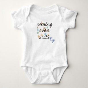 Coming soon baby announcement strampler