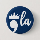 Comma La Harris Satzzeichen mit Crown 2024 Button (Vorderseite)