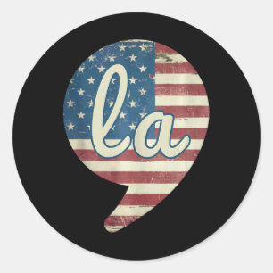 Comma La Kamala Harris American Flag Comma + La Runder Aufkleber
