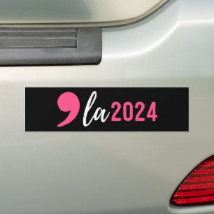 Comma La Mrs President Kamala Harris 2024 Autoaufkleber