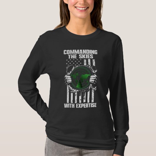 Commanding The Skies With Expertise Air Traffic Co T-Shirt (Vorderseite)