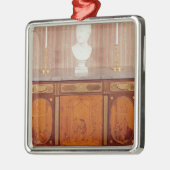 Commode, 1776-79 ornament aus metall (Links)