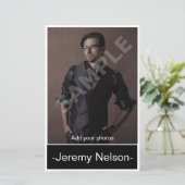 Comp-Karte des Headshot-Schauspielers (Stehend Vorderseite)