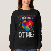 Completing Each Others Autism Awareness Support A Sweatshirt (Vorderseite)