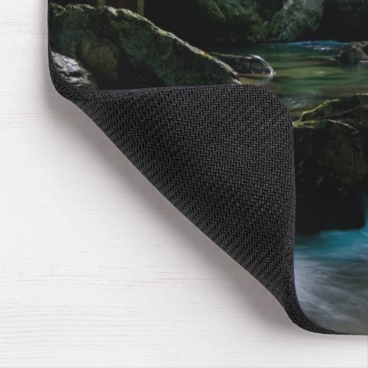 Computererzeugter Wasserfall Mousepad (Ecke)