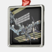 Computergenerierte Ansicht 15 Silbernes Ornament (Links)