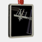 Computergenerierte Ansicht 16 Silbernes Ornament (Rechts)