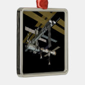 Computergenerierte Ansicht 17 Silbernes Ornament (Rechts)