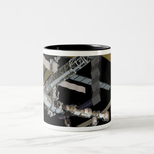 Computergenerierte Ansicht 17 Zweifarbige Tasse (Mittel)