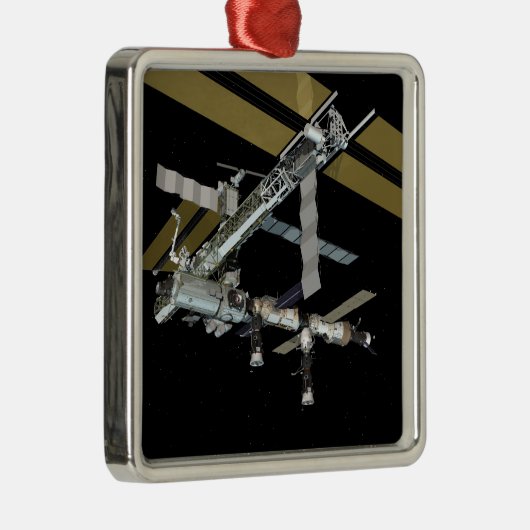 Computergenerierte Ansicht 20 Silbernes Ornament (Rechts)