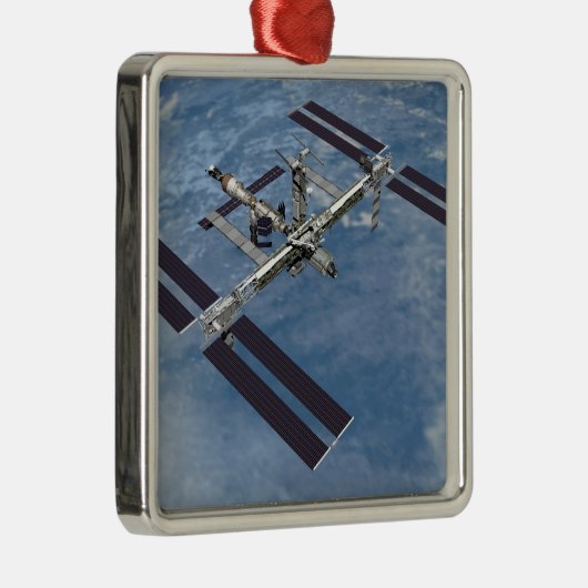 Computergenerierte Ansicht 22 Silbernes Ornament (Rechts)