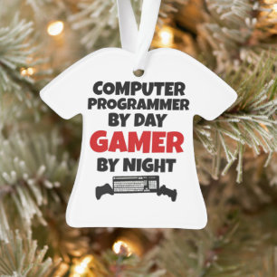 Computerprogrammierer am Tag Gamer by Night Ornament