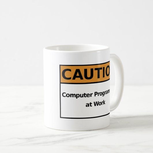 Computerprogrammierer bei der Arbeit Kaffeetasse (VorderseiteRechts)