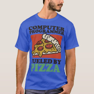 Computerprogrammierer mit Pizza T-Shirt
