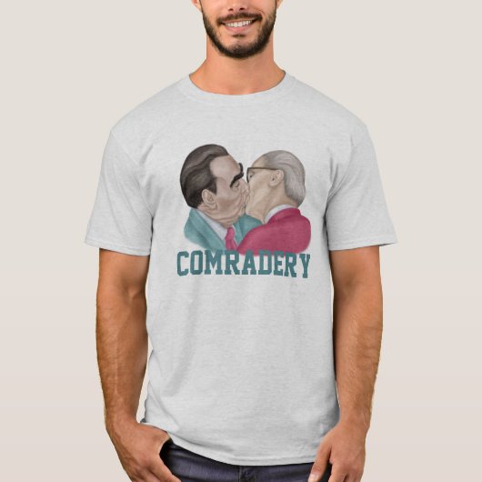 Comradery - Breschnew küsst Honecker T-Shirt (Vorderseite)