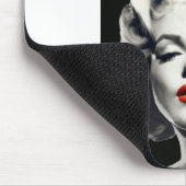 CON24BW-V4 rote Lippen Marilyn IN BLACK.tif Mousepad (Ecke)