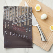 Con Edison's Brief Begegnung mit St. Marks Geschirrtuch (Viertel Falte)